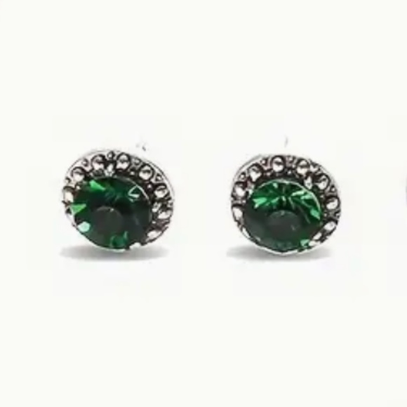 🌹 emerald Green Crystal Stud Earrings - Picture 1 of 8